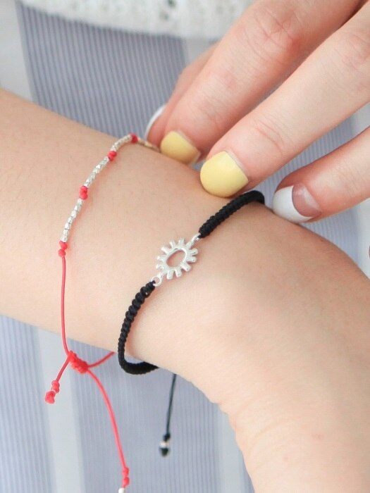 suncrew bracelet.