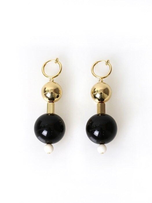 Black Holiday Edition Earring. IV