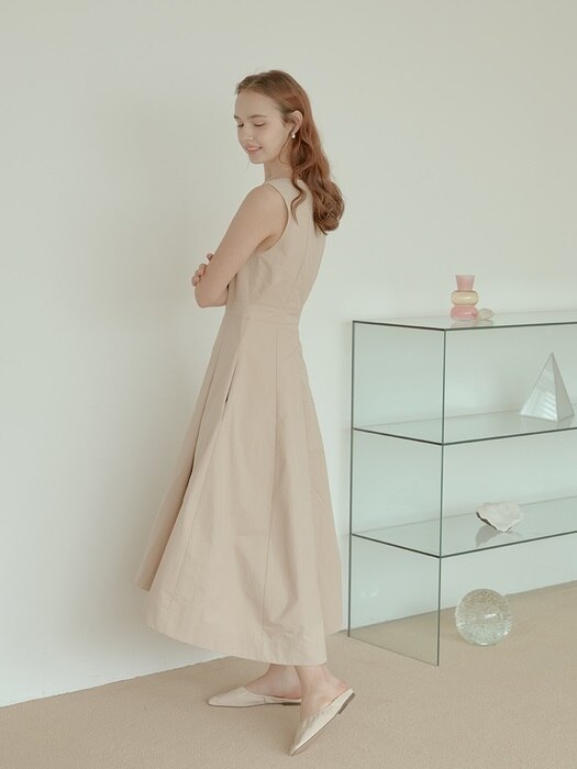 Latte Sleeveless Dress[Beige]