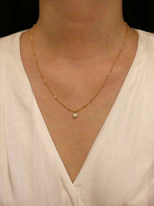 simple dot chain pearl
