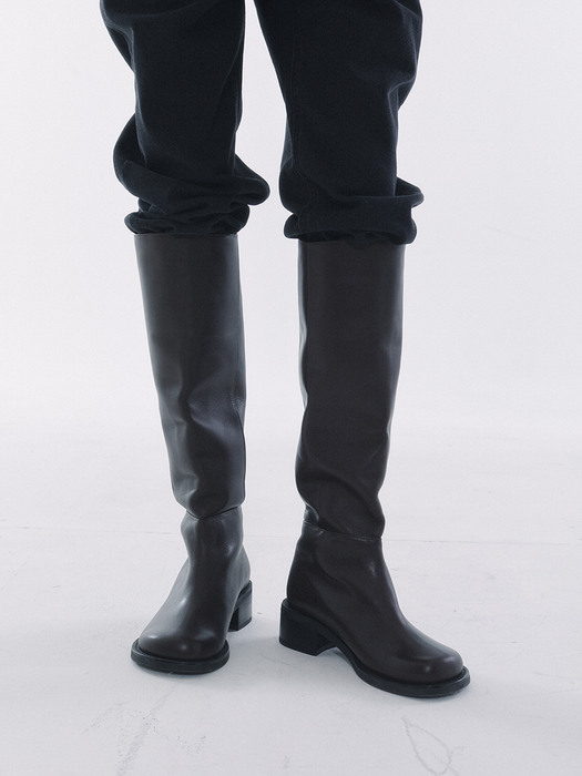 Bold Round Long Boots Brown