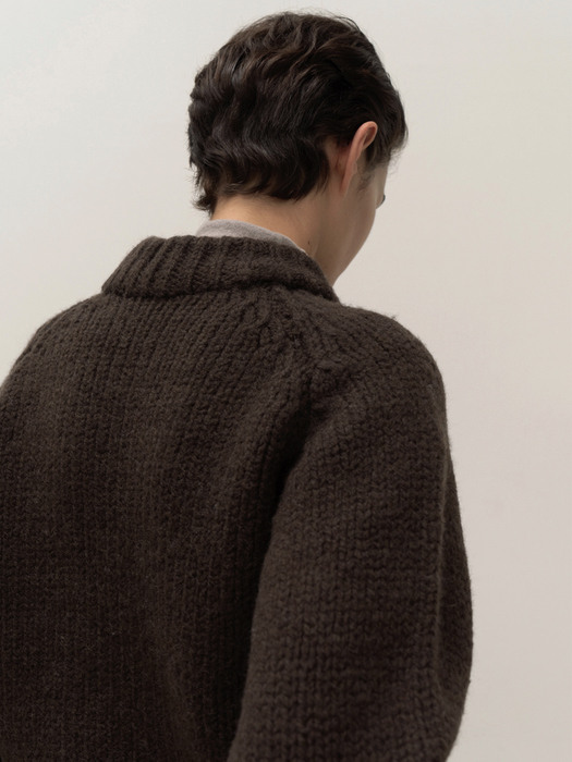 hand knitting sweater (dark brown)