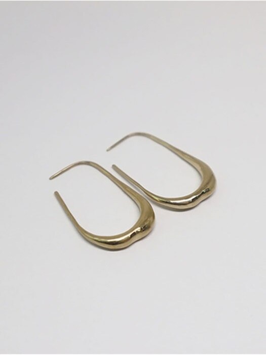 gold moggle earring   