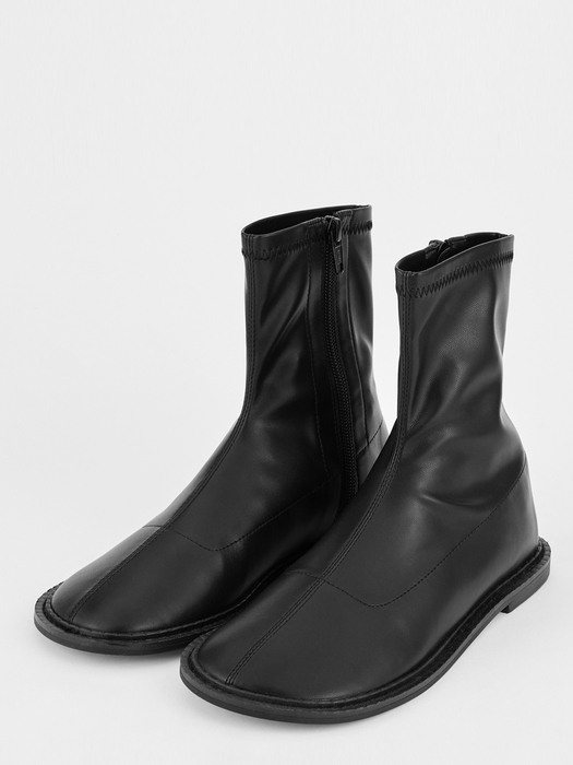 Dimsum Ankle Boots (Black)
