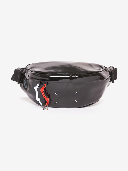[UNISEX] 20FW STITCH DETAILED PVC BELT BAG BLACK S55WB0010 P1932 T8013