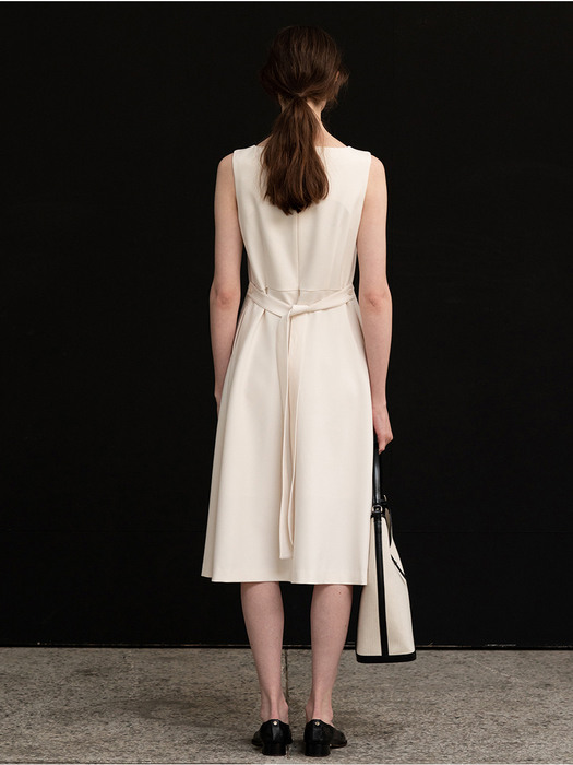 [ESSENTIAL] Square Neck Belted Dress Bone-white