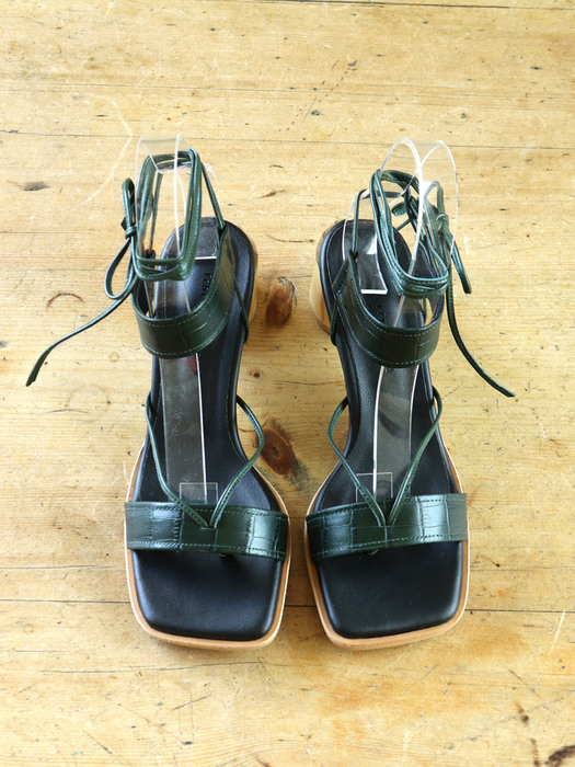 wood heel flip flops d.green