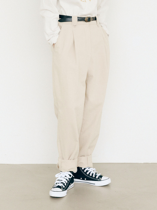 BAGGY CHINO PANTS