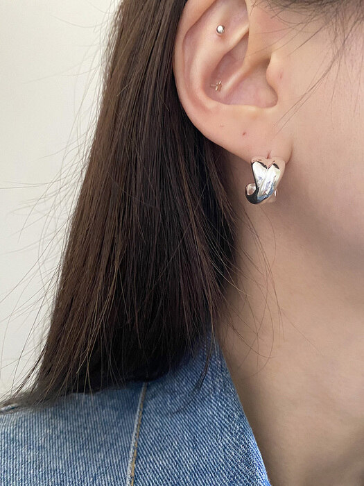Volume X earring