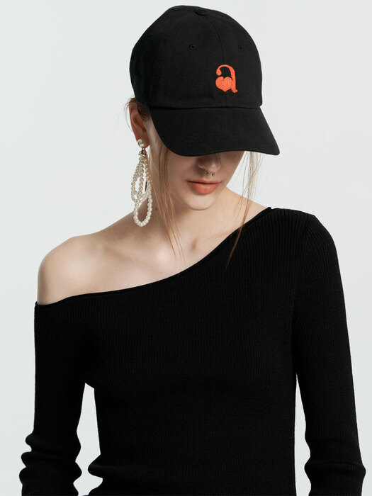 AIMEE BLACK UNBALANCE SHOULDER KNIT