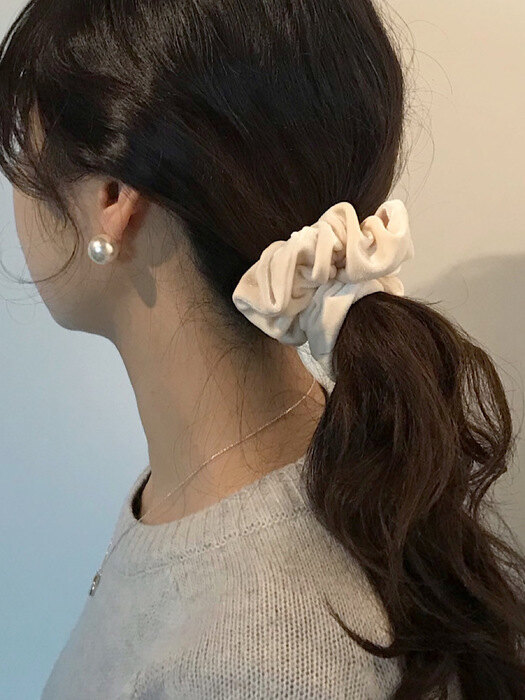 oar Vintage Velvet Volume Scrunchie[Ivory] 빈티지 벨벳 볼륨 스크런치