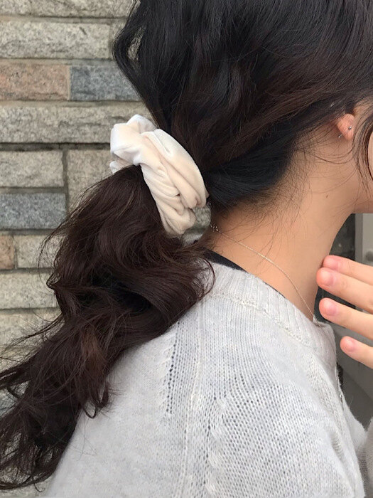 oar Vintage Velvet Volume Scrunchie[Ivory] 빈티지 벨벳 볼륨 스크런치