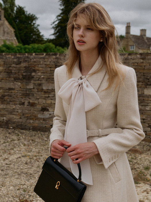 CHRISSY Pointed collar wool coat (Cream beige/Black)