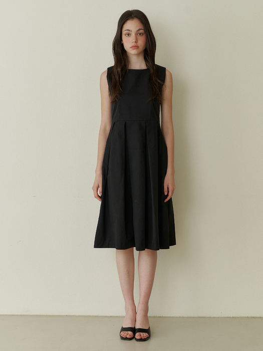 Basic cotton pleats dress - black