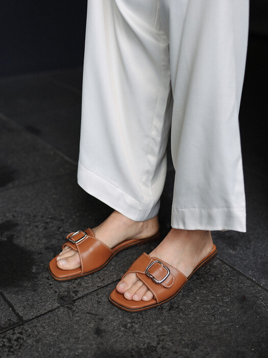 BROOK Belted simple and easy slide slipper sandals - 3colors 벨티드 레더 슬라이드