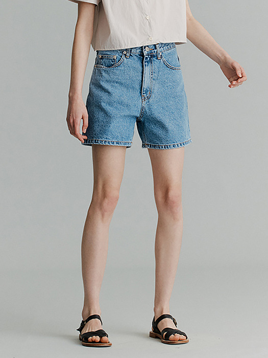 Standard Denim Shorts(Blue)