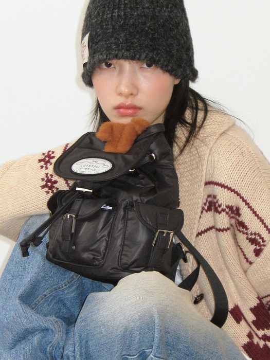 lotsyou_Nostalgia chubby Backpack Black