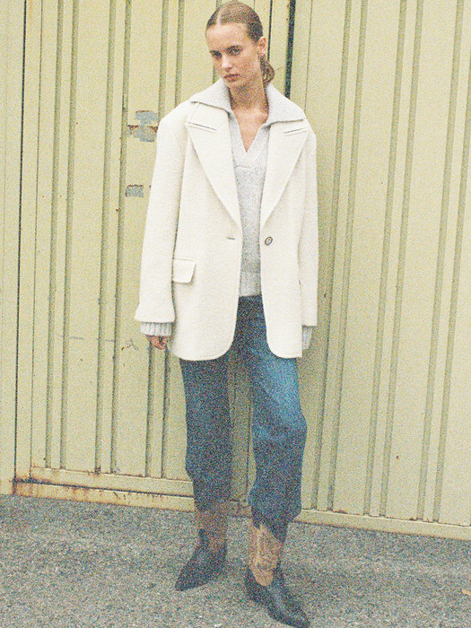 WIDE LAPEL COLLARED JACKET - IVORY