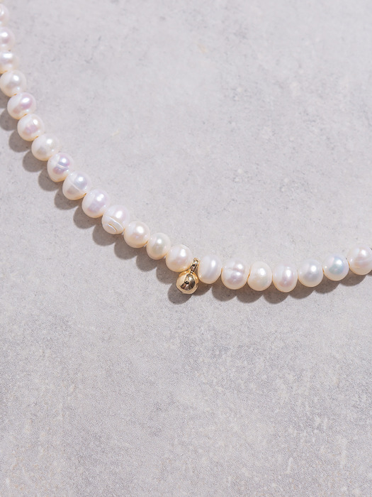 Signature Freshwater Pearl Necklace