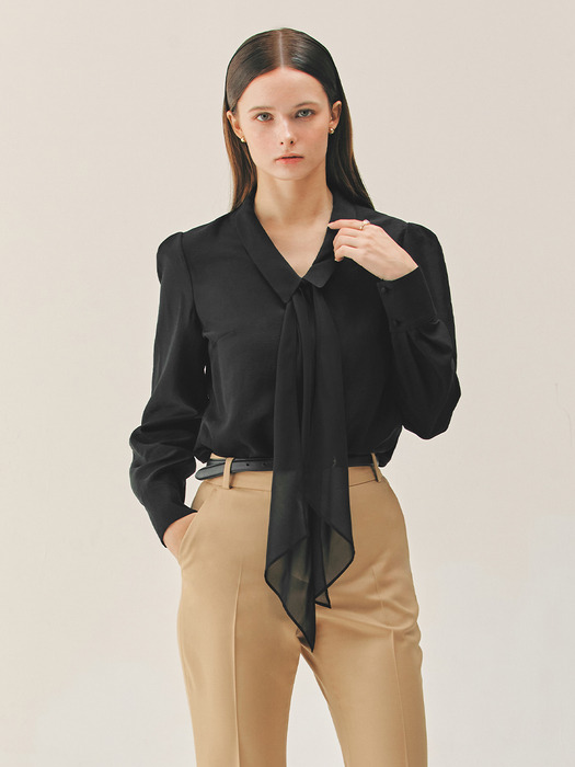 LAUREL Chiffon tie layered blouse (Ivory/Black/Soft pink)