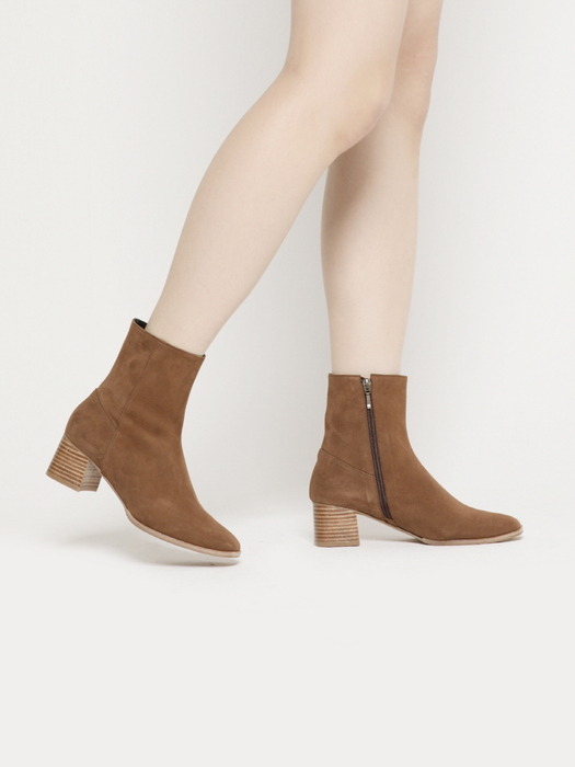 CARRIE 스웨이드 앵클부츠 Camel Brown