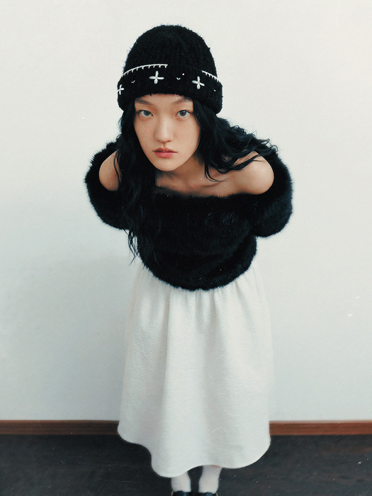 Flower Hand Stitched Beanie_BLACK