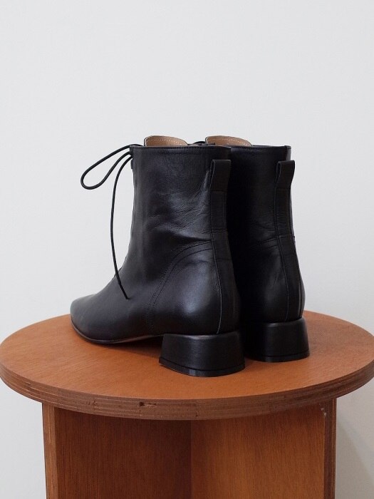 all basic lace up boots black