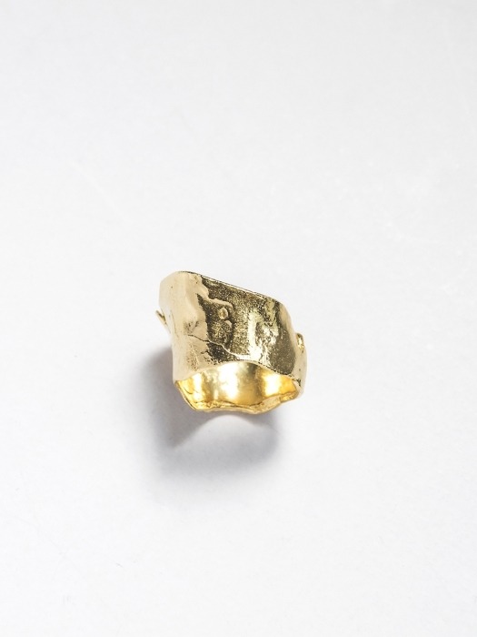 The Shell Signet Ring Gold