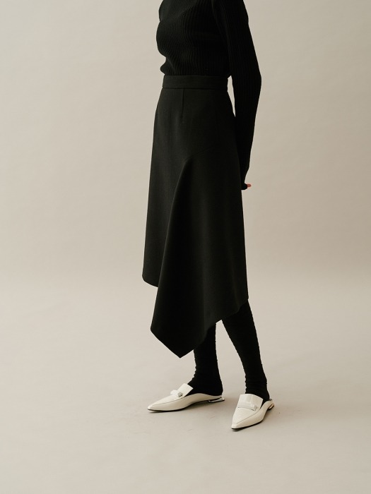 Unbalanced Hull Skirt BLACK
