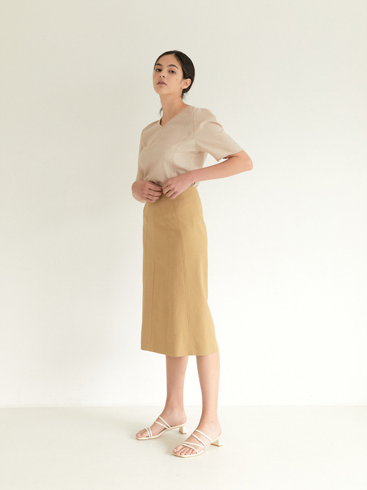 Curved Cutting Midi Skirt_Camel Beige