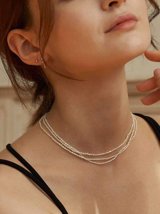 Triple mini pearl necklace_NZ1106