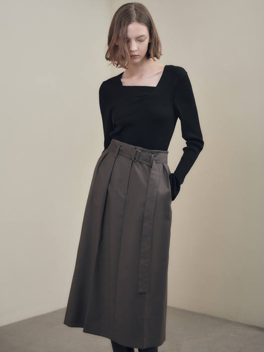 Two-tucked Long Skirt  SW1SS135-6G