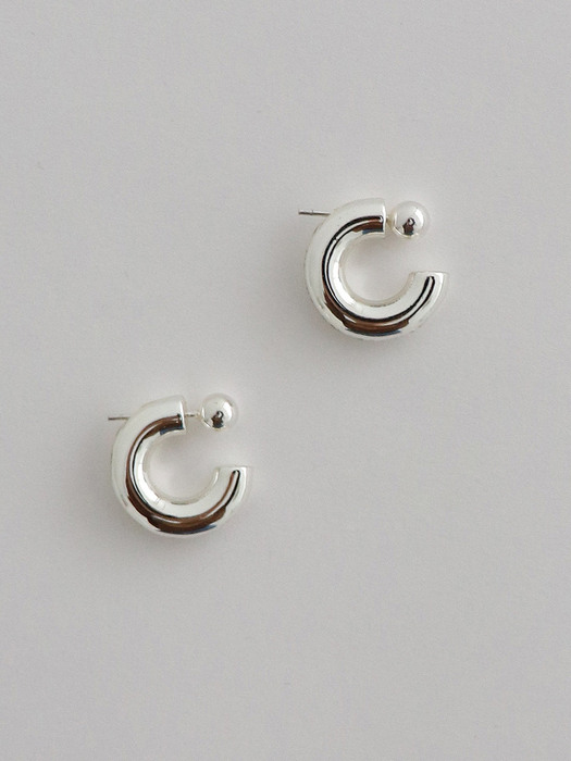 curve earring - silver
