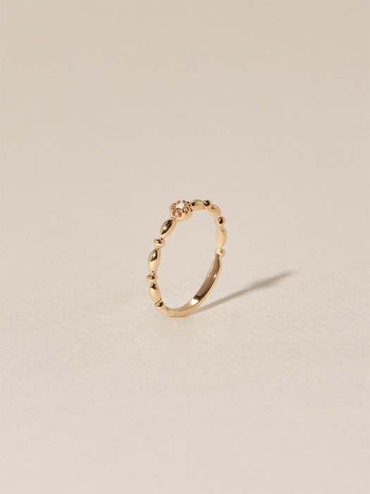 14k Cozy Dot Diamond Ring