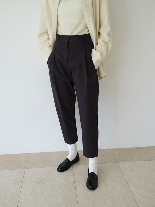  Solid tuck pants / Charcoal