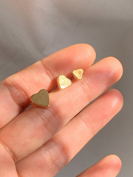 [단독] Heart Pill Earring (3 Size)