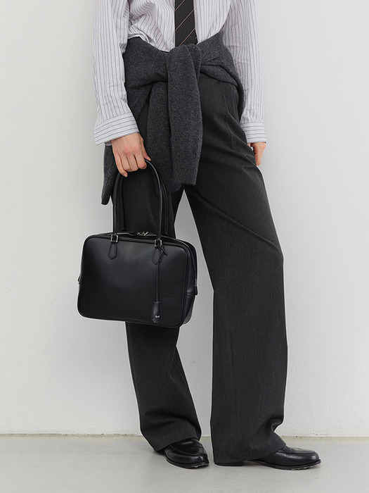 CLASSIC 28 LEATHER BAG BLACK_UDBA5F201BK