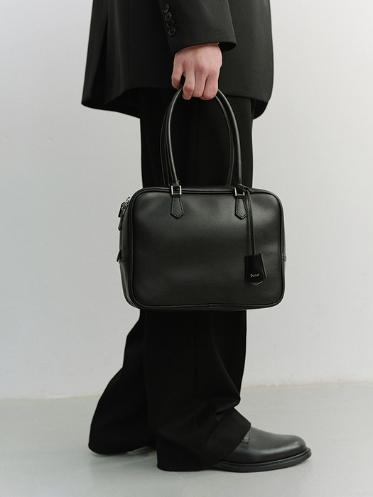 CLASSIC 28 LEATHER BAG BLACK_UDBA6E201BK