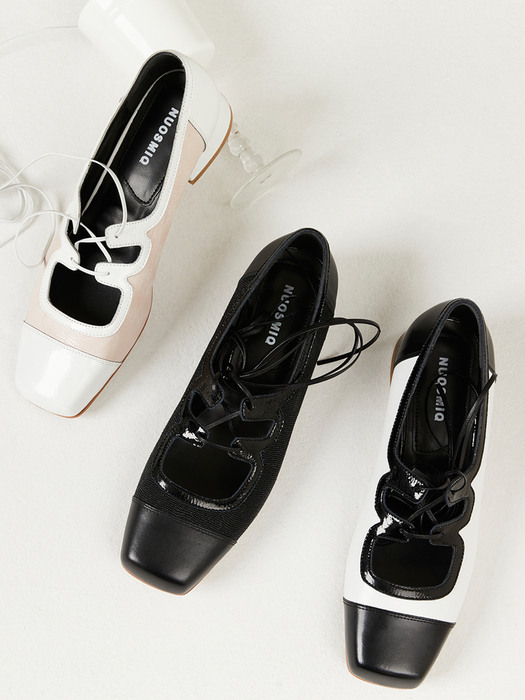 Q2SS-F010 / CAMELLIA lace-up loafers (BLACK)