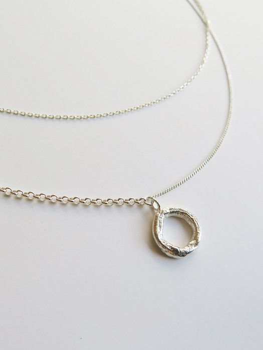 cicle layered silver necklace