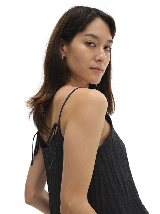 SILKY CROPPED TOP II (CHARCOAL)