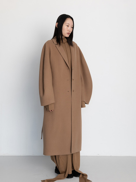 [단독] BALLOON ARM HANDMADE COAT [CAMEL]