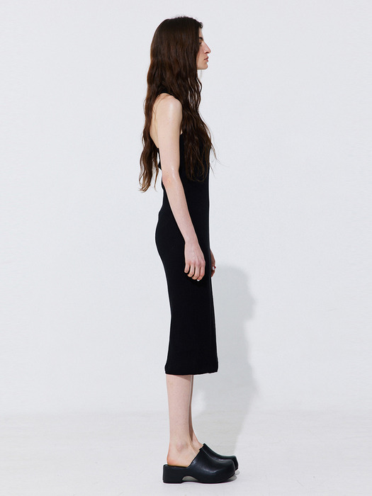 Back Cut-out Sleeveless Dress_Black