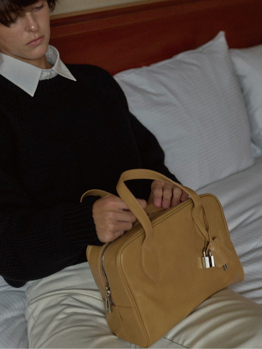 [단독]Carre Bowling Bag_Beige