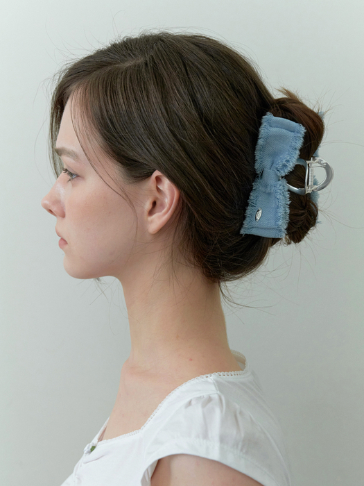 vintage denim ribbon silver claw - light blue