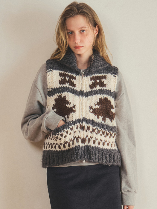 real handmade cowichan knit vest zip-up_Charcoal