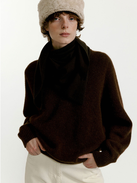 Triangle cashmere muffler (Brown)