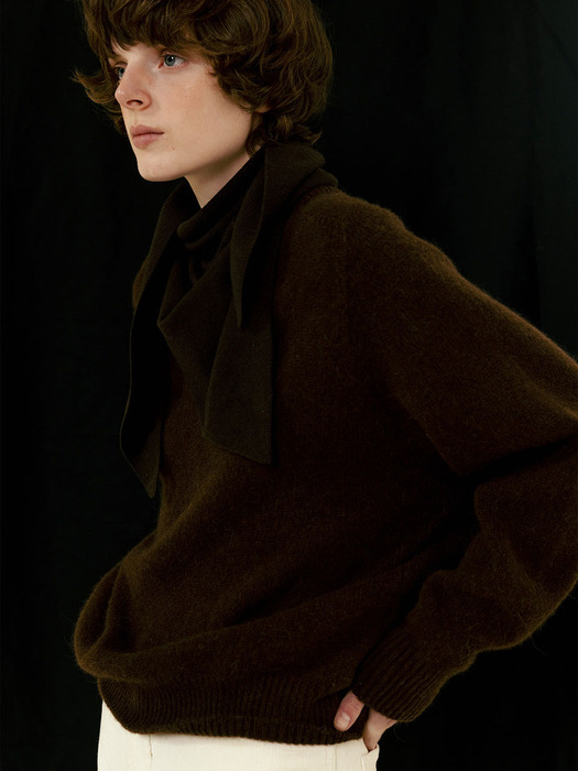 Triangle cashmere muffler (Brown)