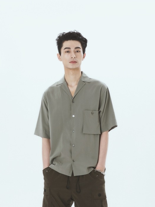 Simple Open-Collar Pocket Shirts Olive