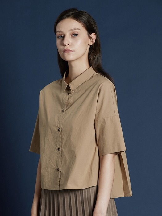 Back Pleats Shirts_Beige